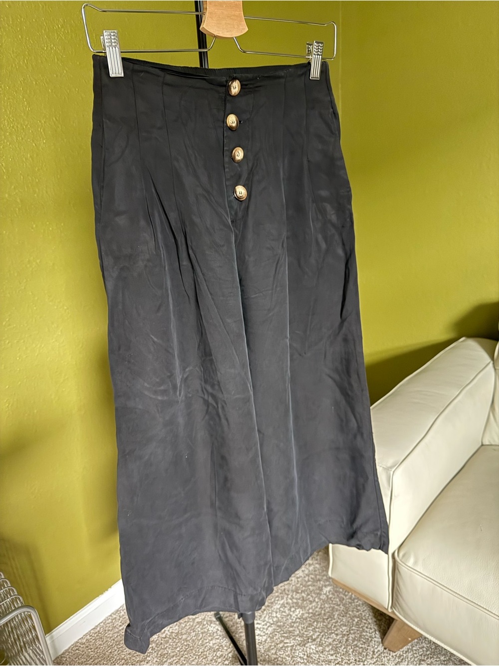Zara TRF Black Wide-Leg Pleated Pants with Front Buttons size Small